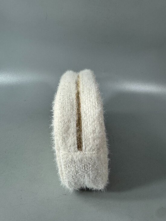 Chanel Beaute Snowflake Makeup Cosmetic Bag - Picture 3 of 12